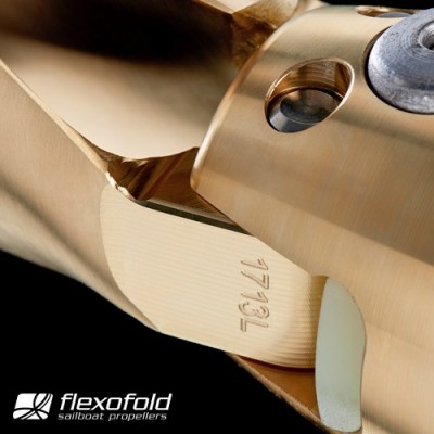 Flexofold 2 pales pour sail drive - détail du moyeu