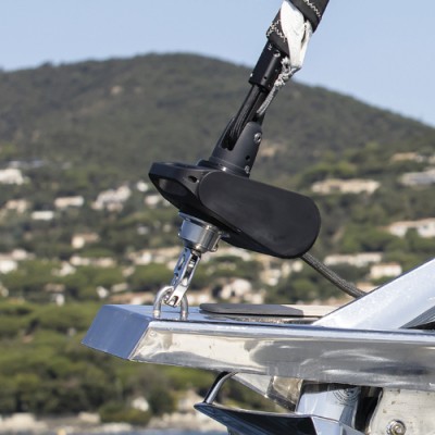 Profurl enrouleur électrique NEX e 8.0 - En mer vue de côté